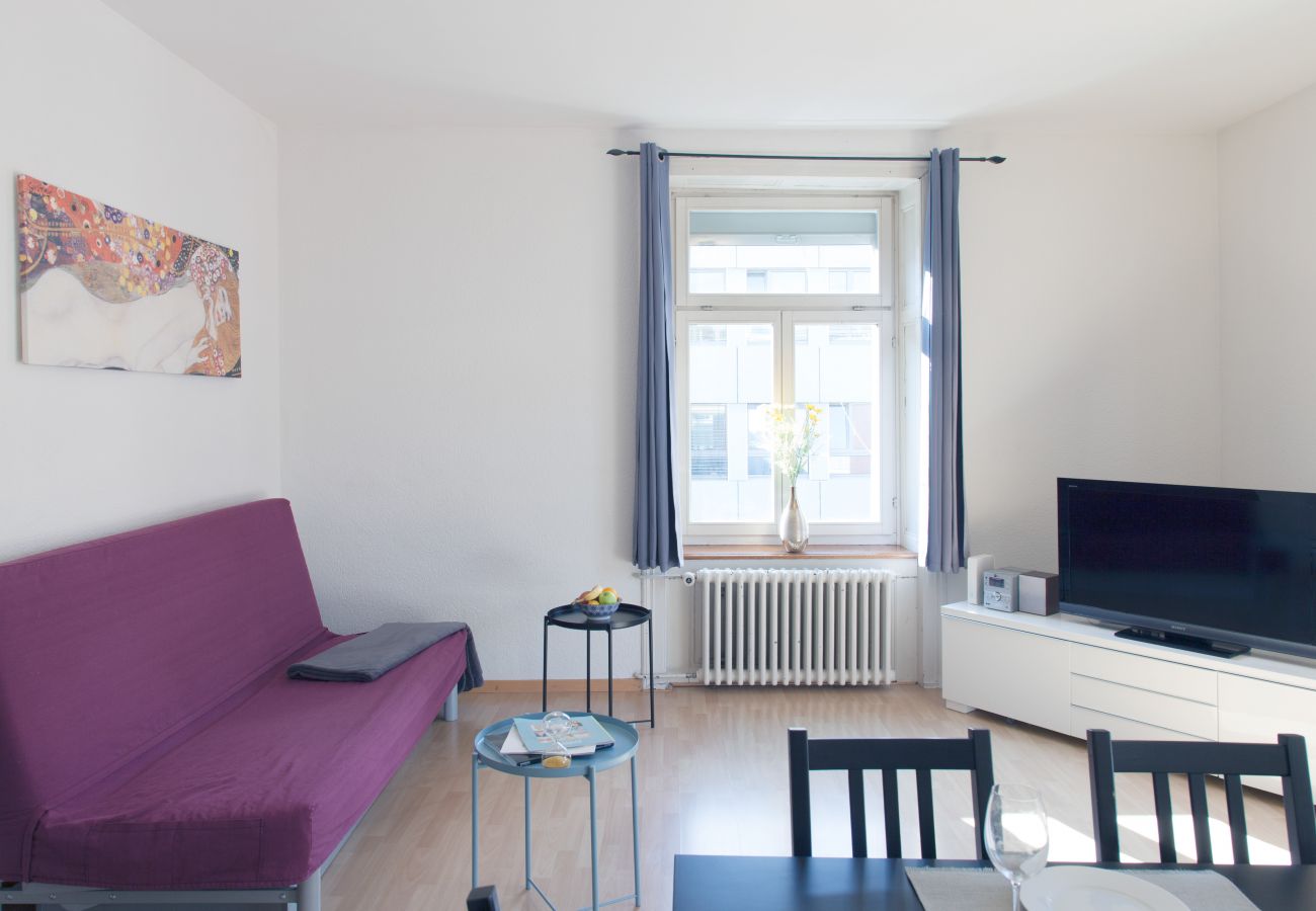 Ferienwohnung in Zürich - ZH Bellevue 3 - HITrental Seefeld Apartment