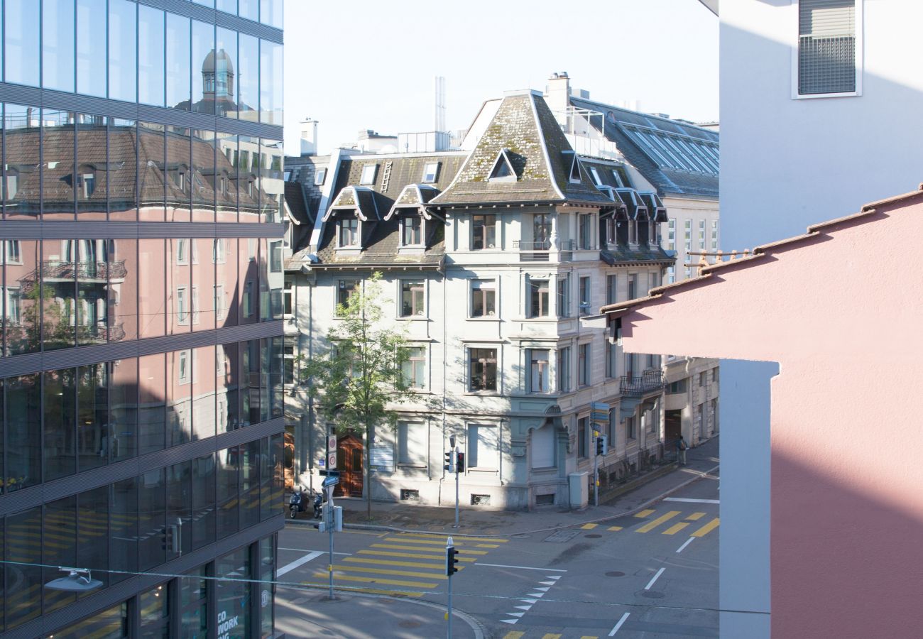 Ferienwohnung in Zürich - ZH Bellevue 3 - HITrental Seefeld Apartment