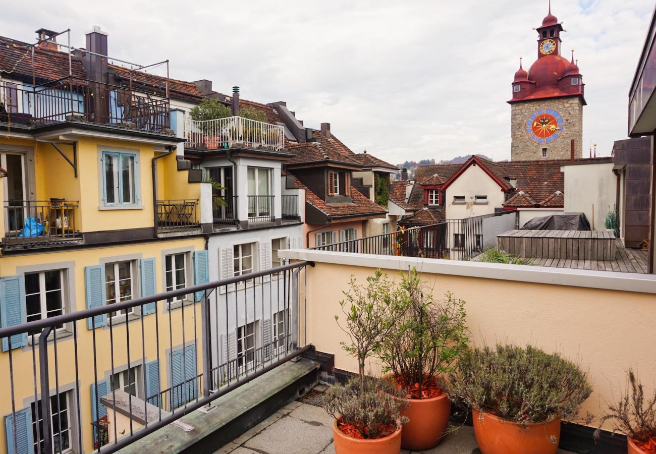 Ferienwohnung in Luzern - LU Sun IV - Chapel Bridge HITrental Apartment