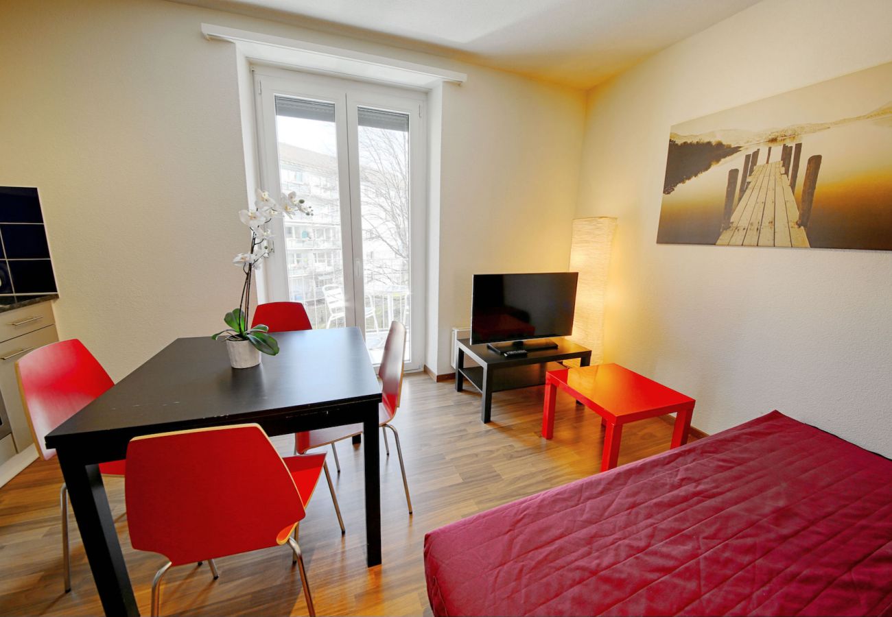 Ferienwohnung in Zürich - ZH Raspberry - Oerlikon HITrental Apartment