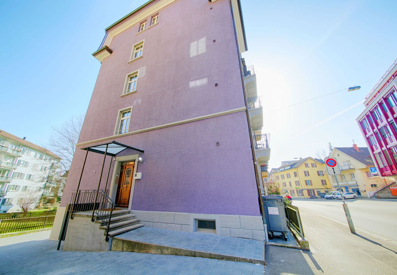 Ferienwohnung in Zürich - ZH Blueberry - Oerlikon HITrental Apartment