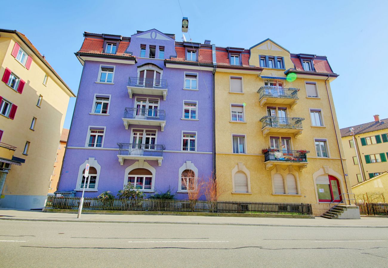 Ferienwohnung in Zürich - ZH Blueberry l - Oerlikon HITrental Apartment