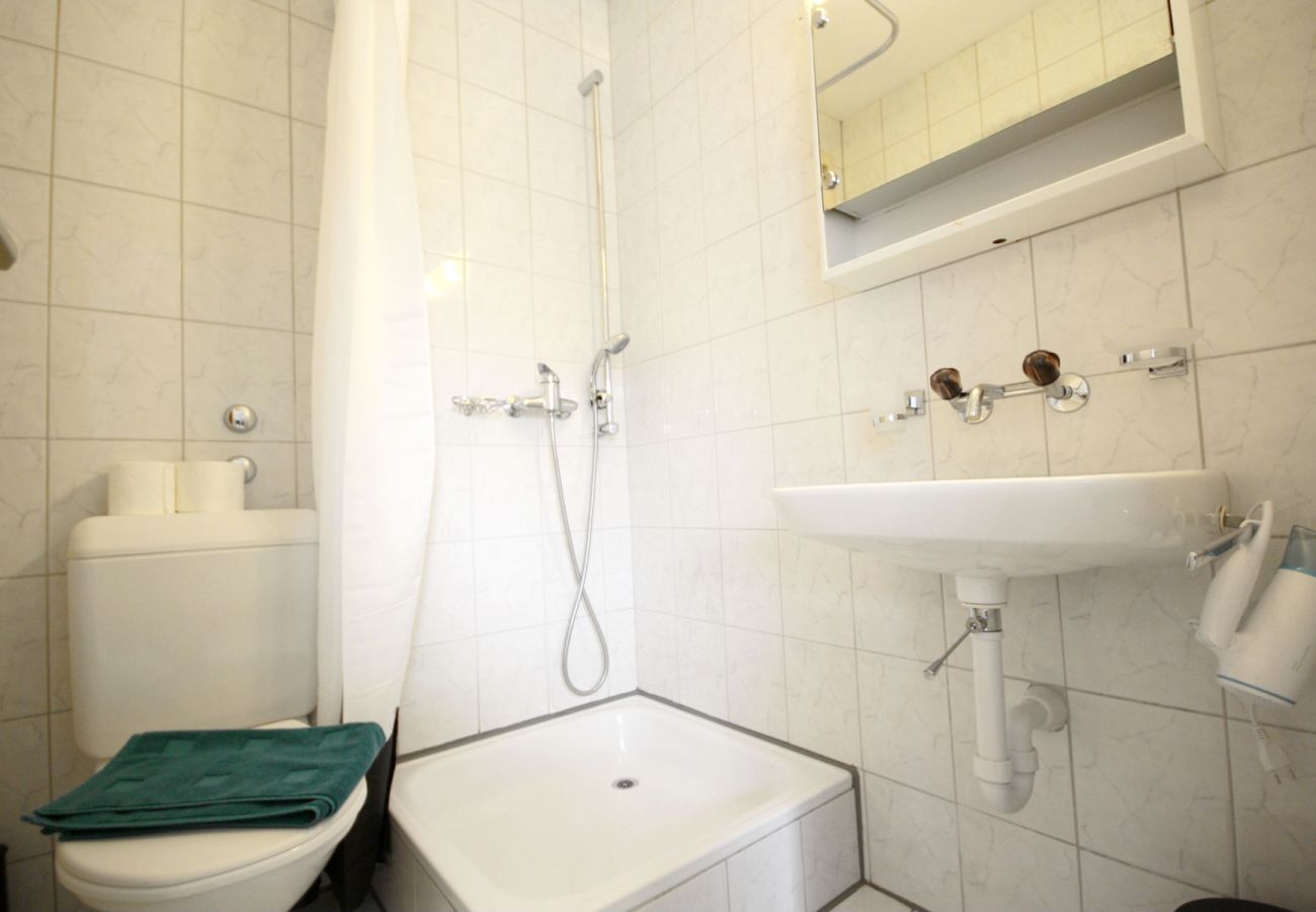 Ferienwohnung in Zürich - ZH Inler - Stauffacher HITrental Apartment