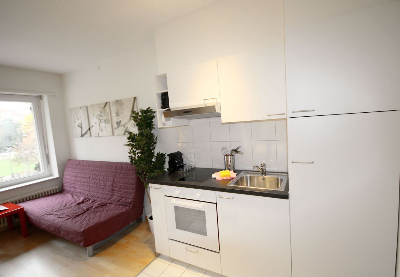 Ferienwohnung in Zürich - ZH Inler - Stauffacher HITrental Apartment