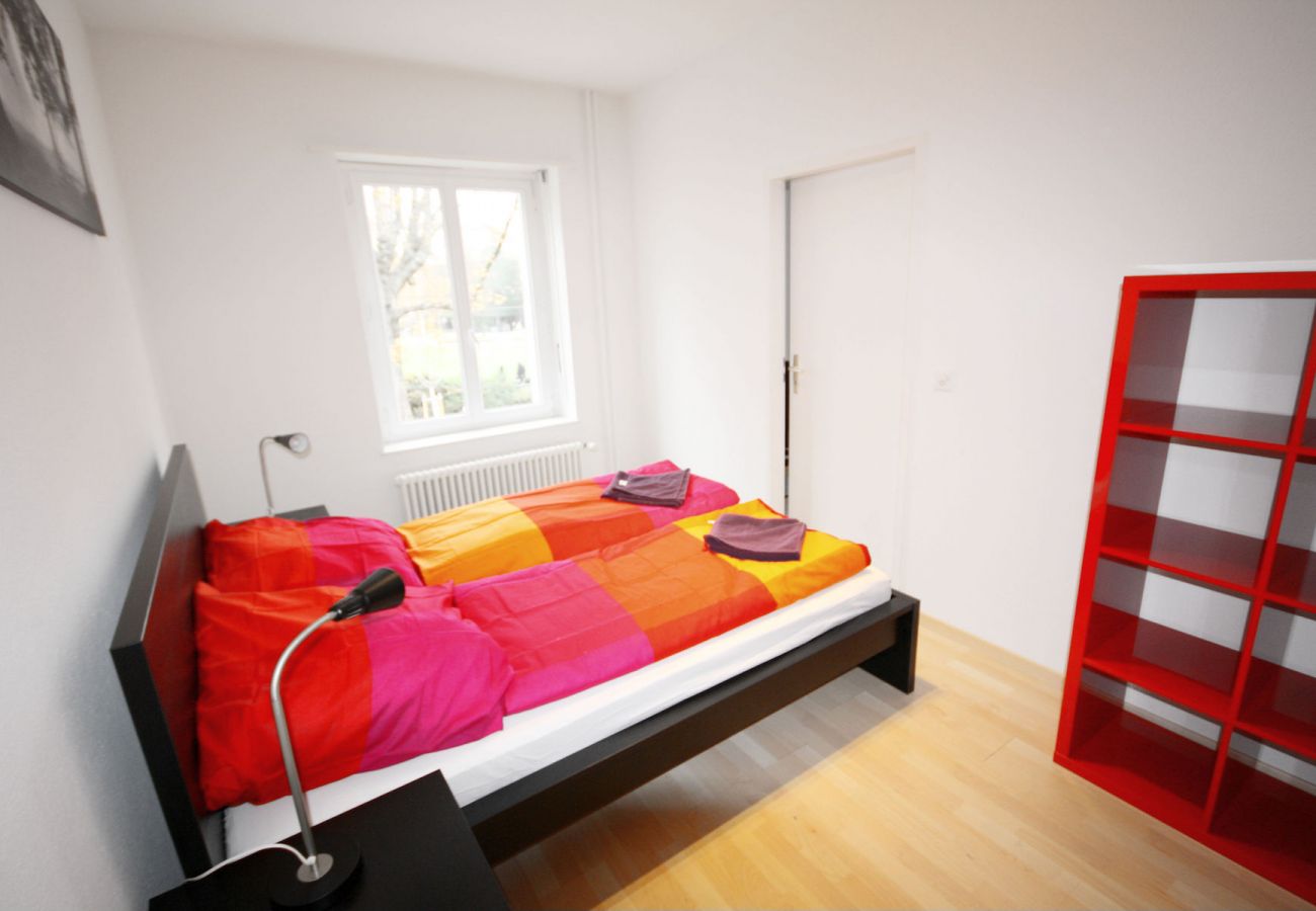 Ferienwohnung in Zürich - ZH Inler - Stauffacher HITrental Apartment