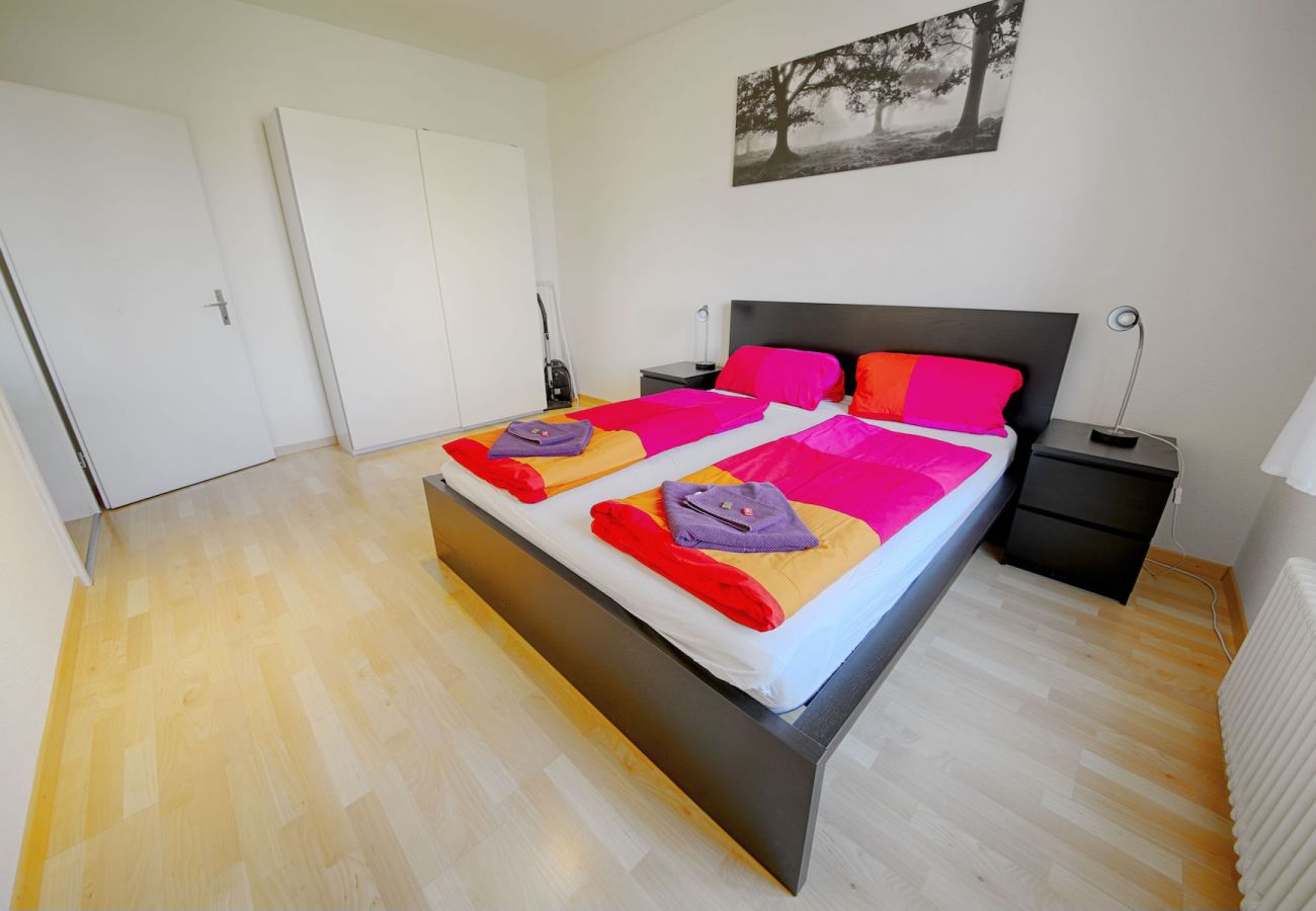 Ferienwohnung in Zürich - ZH Kuenzli - Stauffacher HITrental Apartment