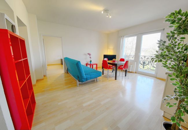 Ferienwohnung in Zürich - ZH Botteron - Stauffacher HITrental Apartment