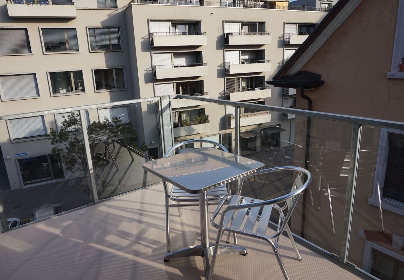 Ferienwohnung in Zürich - ZH Jaguar III - Altstetten HITrental Apartment