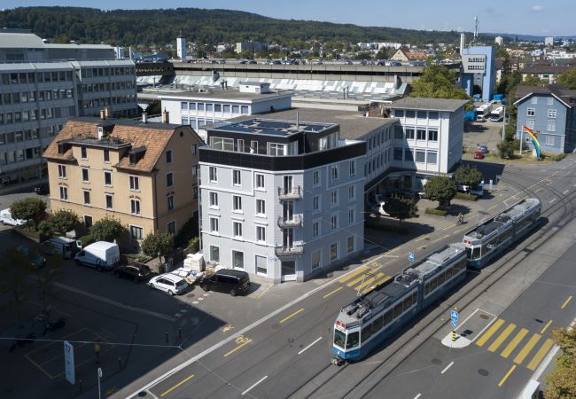 Ferienwohnung in Zürich - ZH Lion - Altstetten HITrental Apartment