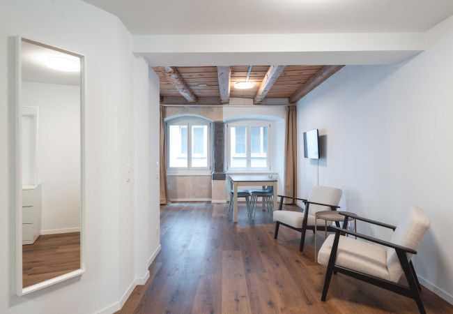 Ferienwohnung in Luzern - LU Reuss 2 - HITrental Eisengasse Apartment