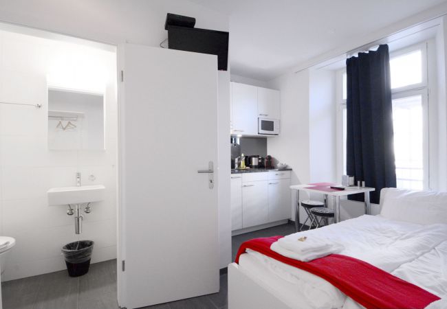  a Luzern - LU Station II - HITrental Apartment