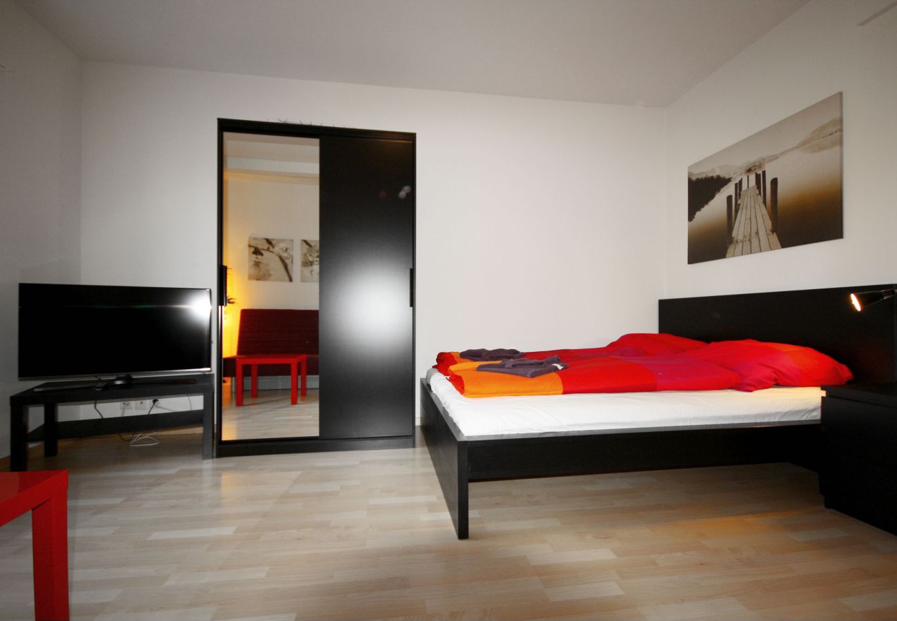 Studio a Zurigo - ZH Bartlett - Stauffacher HITrental Apartment