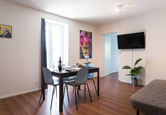  a Zurich - ZH Lion - Altstetten HITrental Apartment