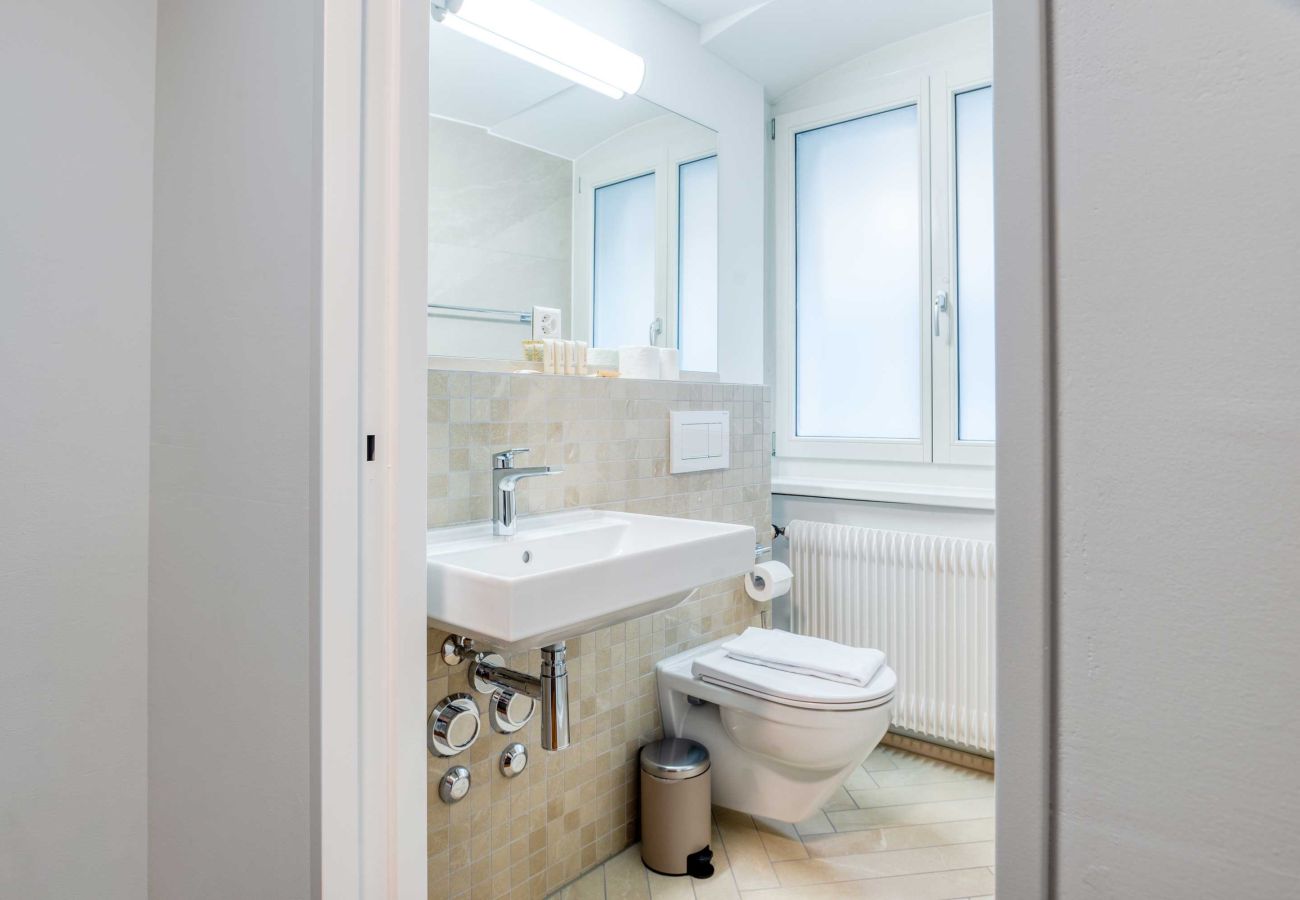 Appartamento a Luzern - LU Reuss 2 - HITrental Eisengasse Apartment