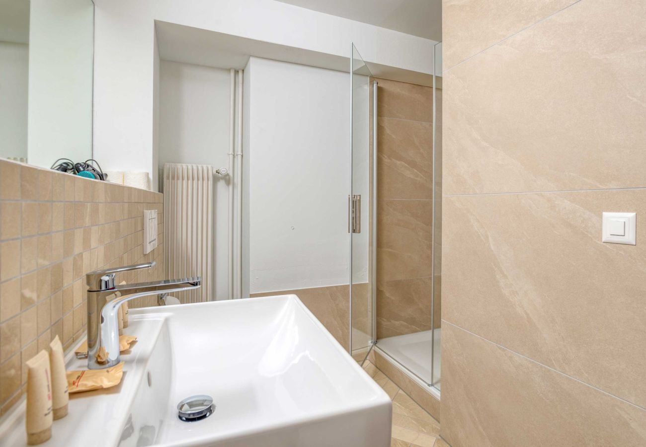 Appartamento a Luzern - LU Reuss 3 - HITrental Eisengasse Apartment