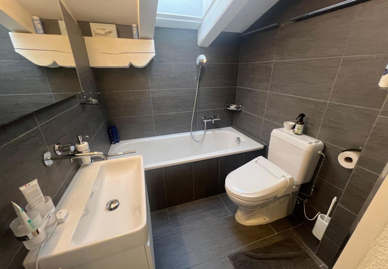 Appartamento a Zuoz - EN Enzian - Engadin HITrental Apartment