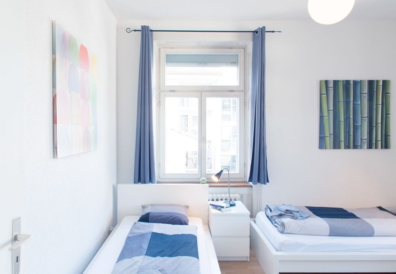 Apartament w Zurich - ZH Bellevue 3 - HITrental Seefeld Apartment