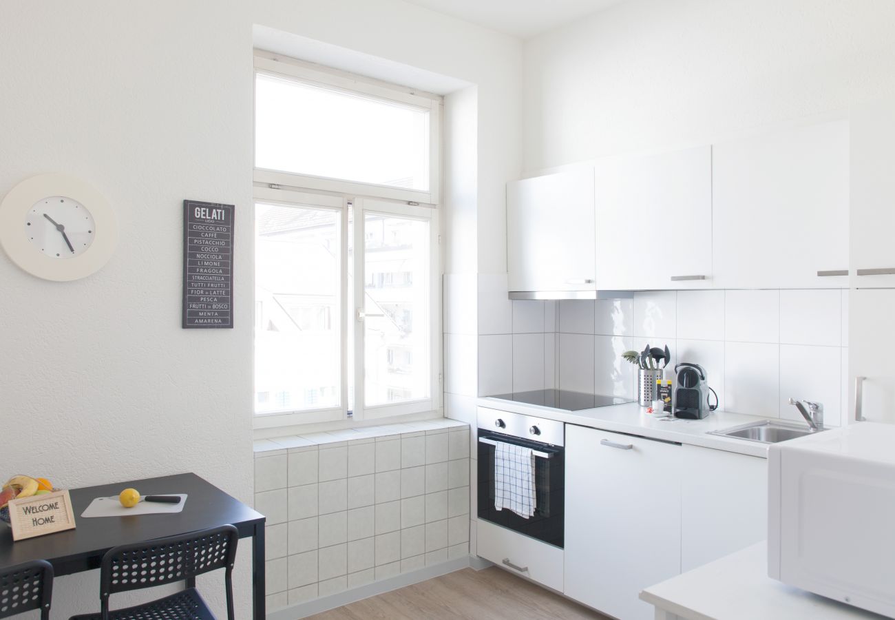 Apartament w Zurich - ZH Bellevue 3 - HITrental Seefeld Apartment