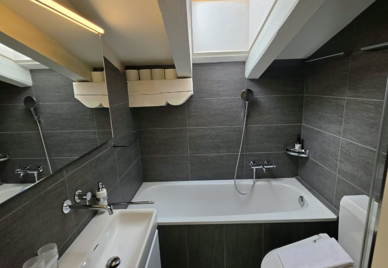 Apartament w Zuoz - EN Enzian - Engadin HITrental Apartment