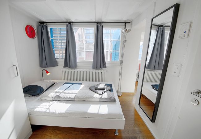  in Zürich - ZH Hof 3 - HITrental Schmidgasse Apartment