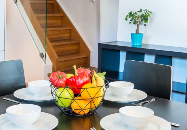 Апартаменты на Zürich - ZH Maisonette 4 - HITrental Schmidgasse Apartment Апартаменты на Zürich - ZH Maisonette 4 - HITrental Schmidgasse Apartment