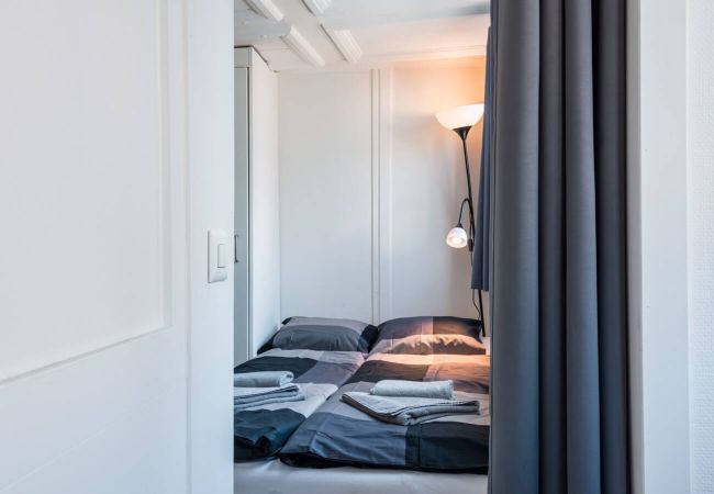 Квартира-студия на Zürich - ZH Hof 3 - HITrental Schmidgasse Apartment Квартира-студия на Zürich - ZH Hof 3 - HITrental Schmidgasse Apartment