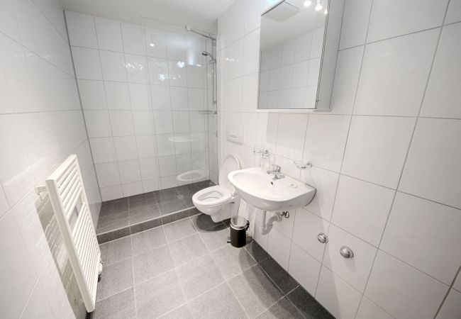 Апартаменты на Zurich - ZH Raspberry l - Oerlikon HITrental Apartment