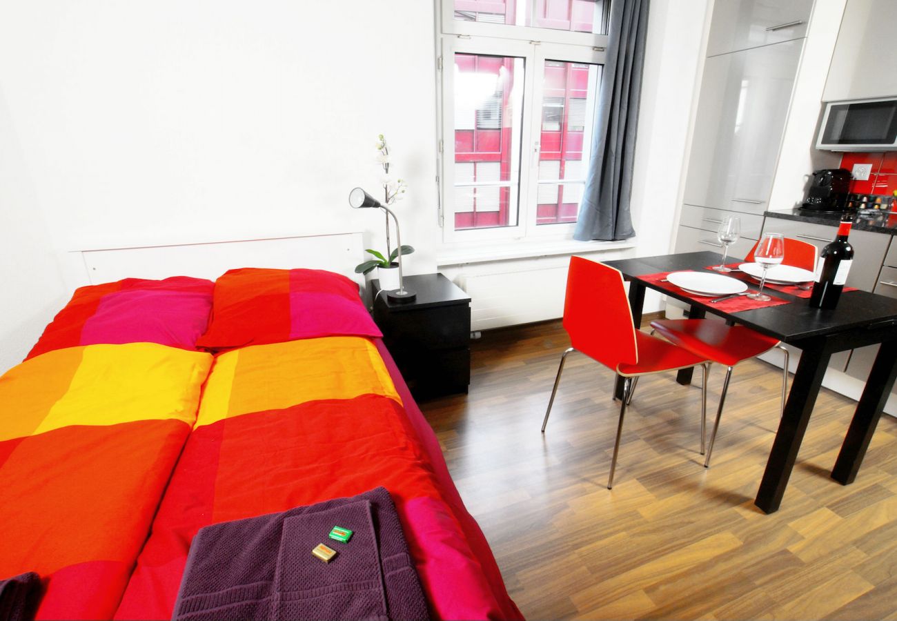 Квартира-студия на Zurich - ZH Cranberry l - Oerlikon HITrental Apartment