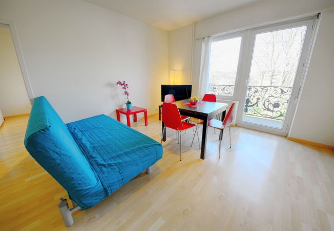 Апартаменты на Zurich - ZH Botteron - Stauffacher HITrental Apartment